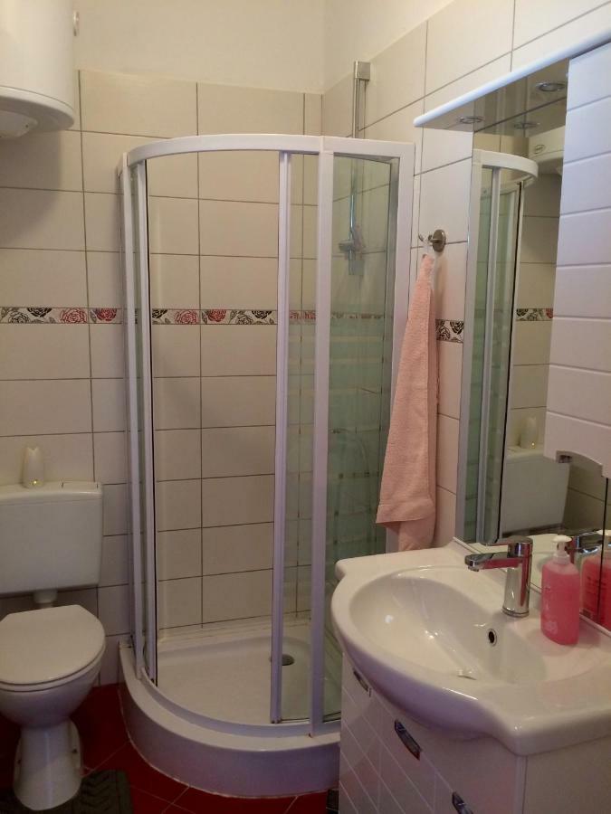 Apartmani Brusel Pag Eksteriør billede